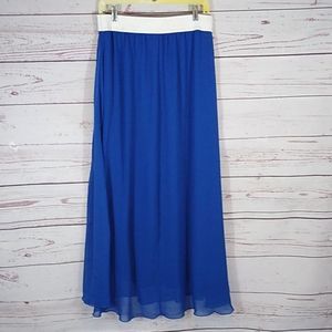 SALE! - LuLaRoe Skirt (was $21)